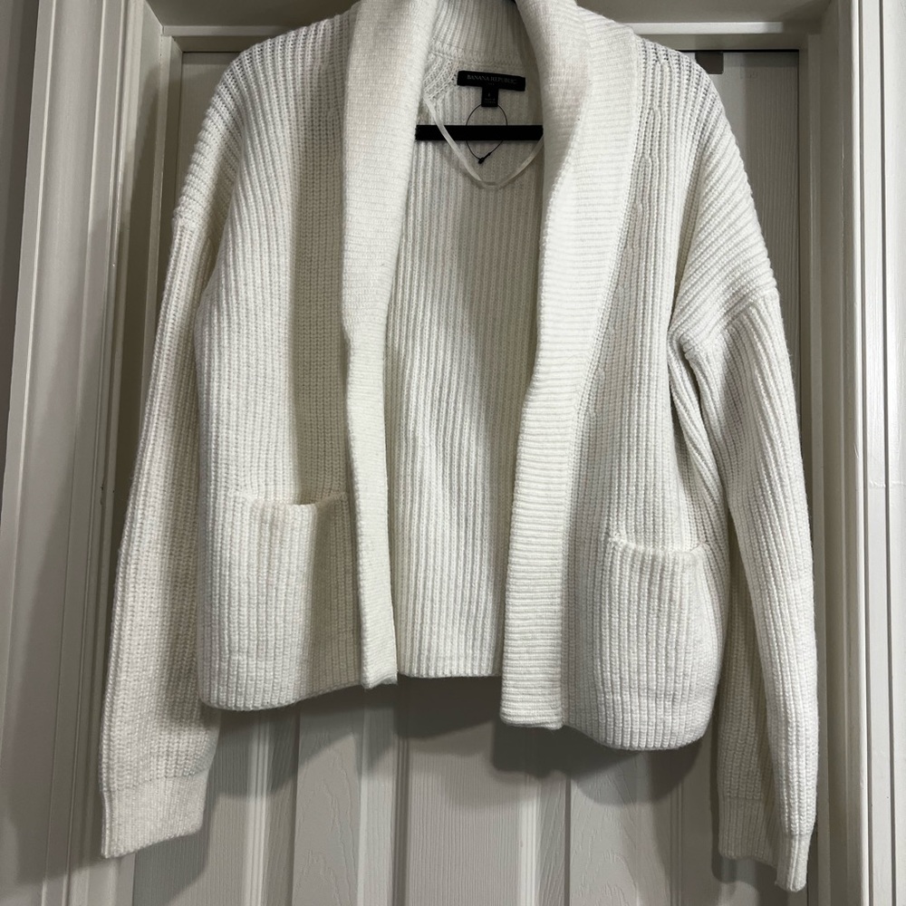 Banana Republic Front Open Sweater
Sz: L